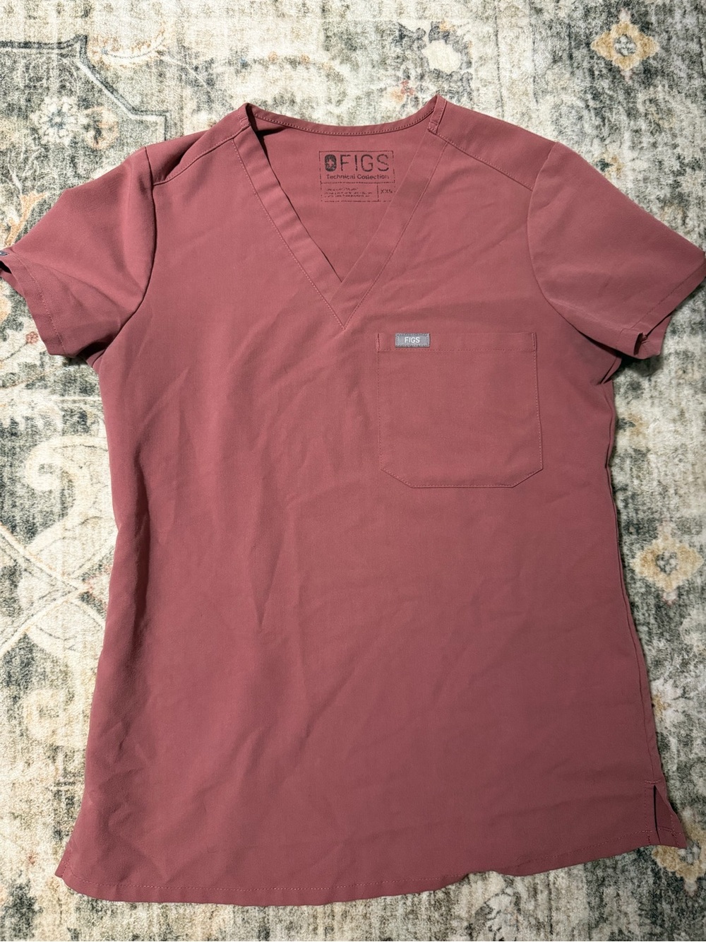 Figs one pocket scrub top💞